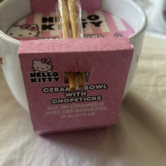 Hello Kitty - Picture 2 of 4